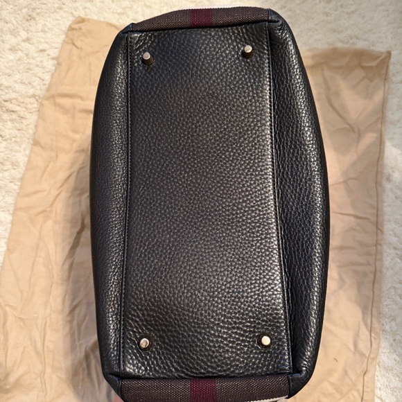 Burberry Maidstone Medium Tote Bag in Leather and House Check Canvas - Picture 5 of 12